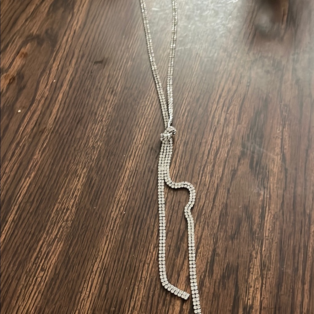 Elegant Silver Necklace w rhinestones 24 inches brand new